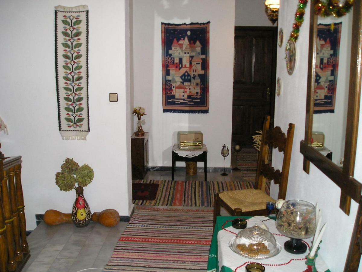 Studio Next To The Main Square Zagora Exterior photo